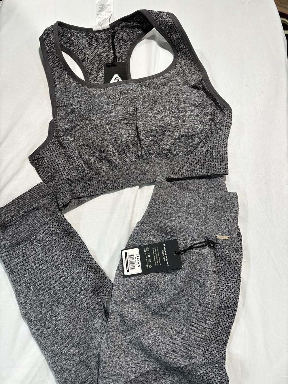 Lilias Active Signature Seamless High Waist Sports Bra and Scrunch Legging Set